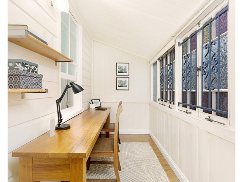 28 Shakespeare Street, Coorparoo QLD 4151