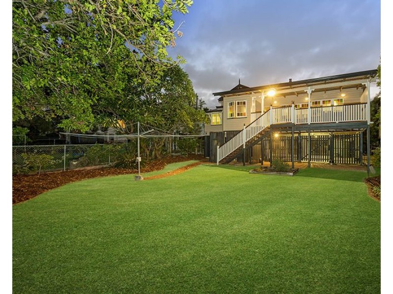 28 Shakespeare Street, Coorparoo QLD 4151