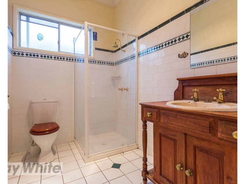 14 St Leonards Street, Coorparoo QLD 4151