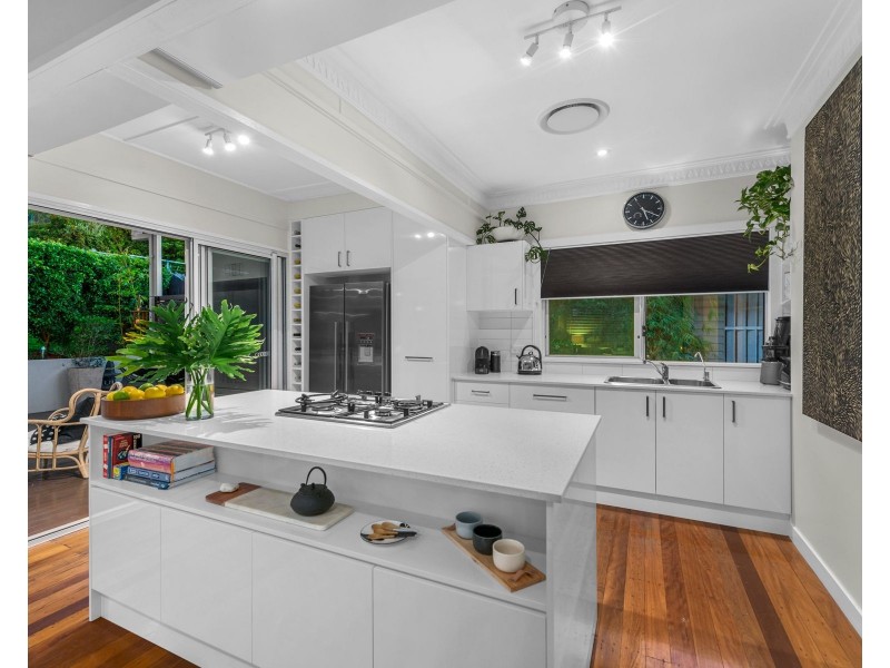 55 Oxley Drive, Holland Park QLD 4121