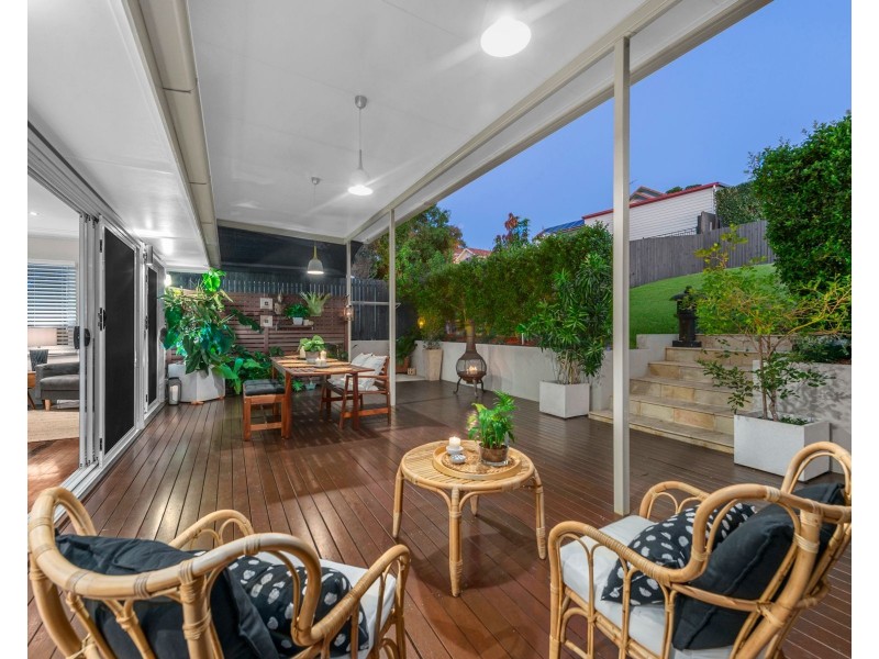 55 Oxley Drive, Holland Park QLD 4121