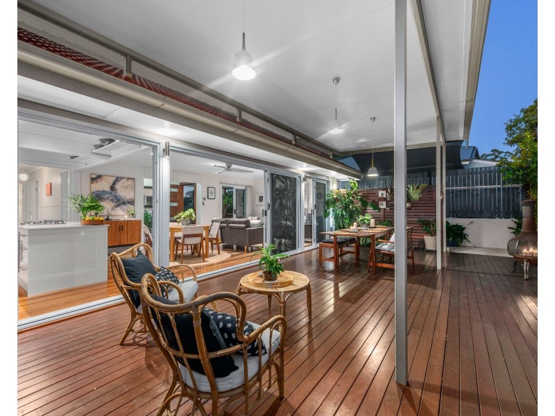 55 Oxley Drive, Holland Park QLD 4121