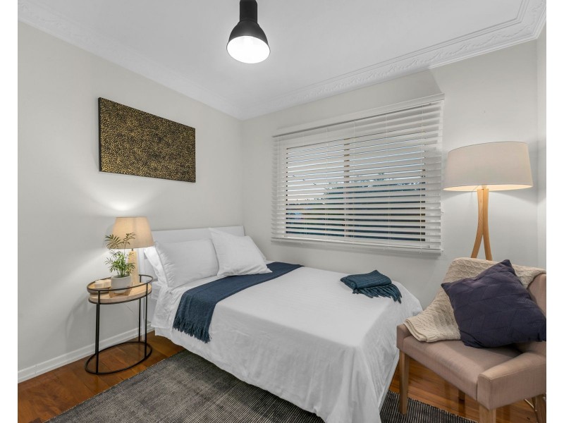 55 Oxley Drive, Holland Park QLD 4121