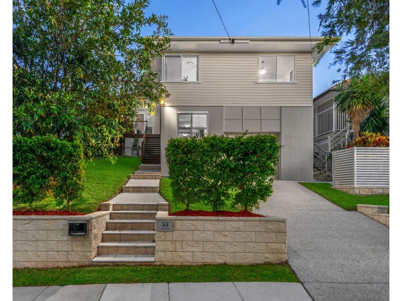 55 Oxley Drive, Holland Park QLD 4121