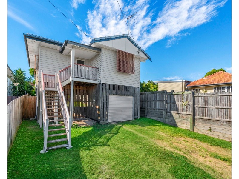 20 Herbert Street, Camp Hill QLD 4152
