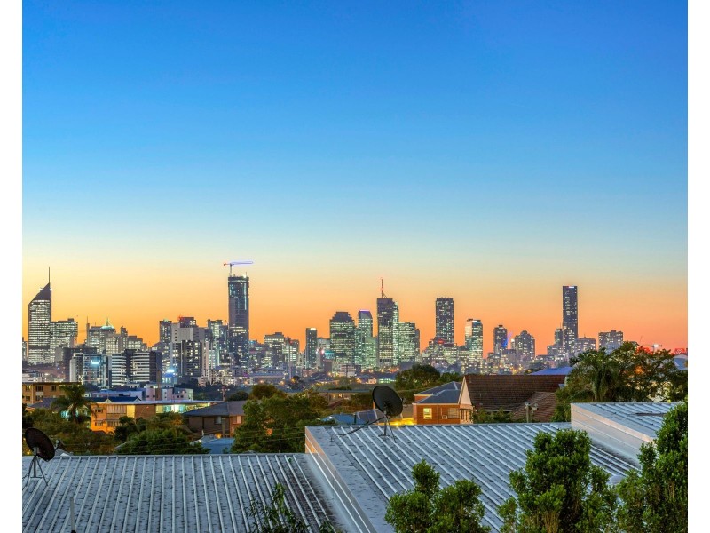 1/52 Chatsworth Road, Greenslopes QLD 4120