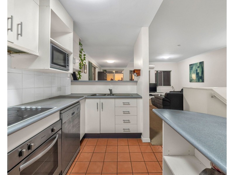 1/52 Chatsworth Road, Greenslopes QLD 4120