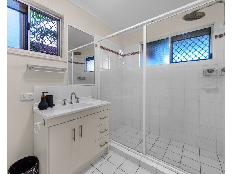 1/52 Chatsworth Road, Greenslopes QLD 4120