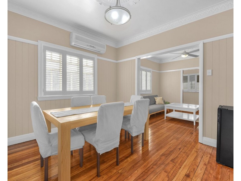 30 Bennetts Road, Camp Hill QLD 4152