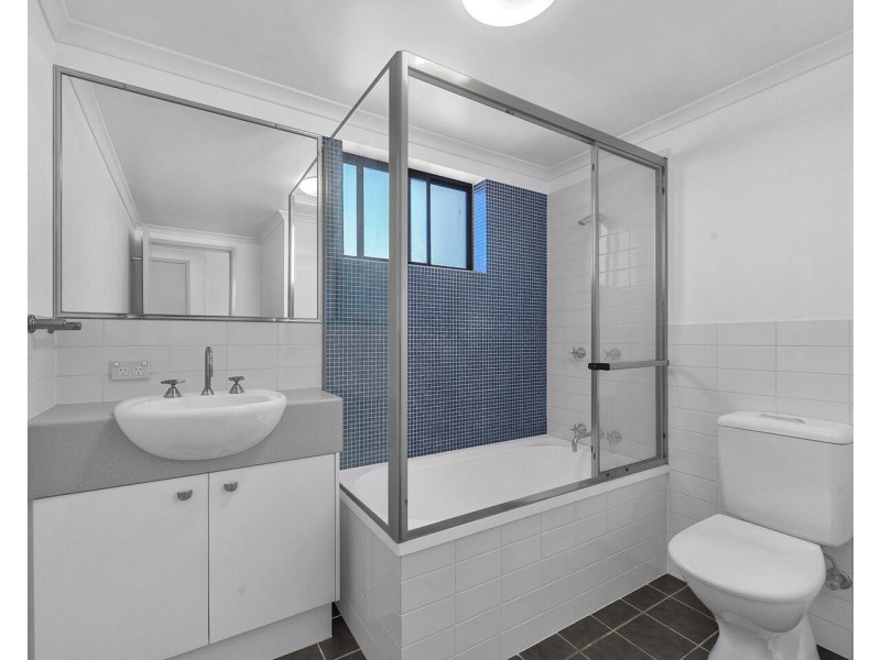 22/15 Kitchener Street, Coorparoo QLD 4151