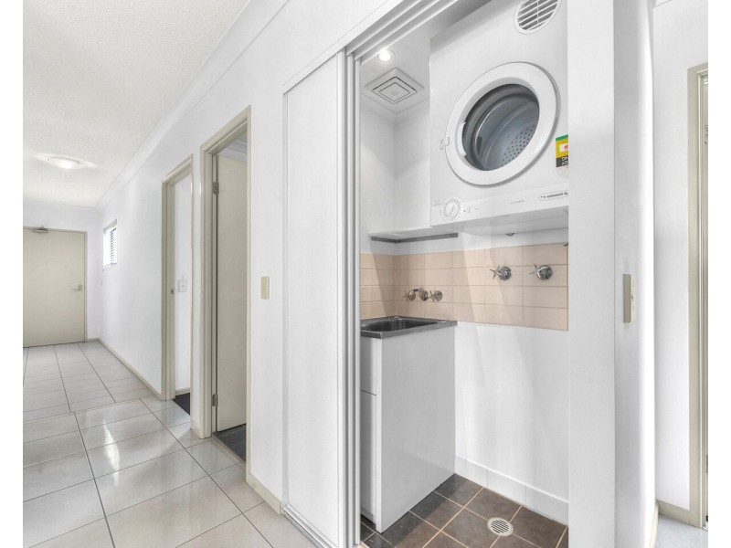 22/15 Kitchener Street, Coorparoo QLD 4151