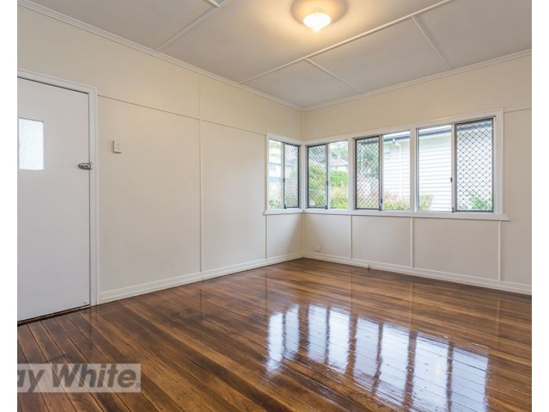 3 Mapleton Street, Mount Gravatt East QLD 4122