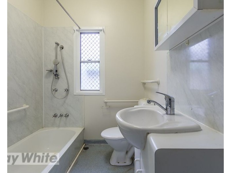 3 Mapleton Street, Mount Gravatt East QLD 4122