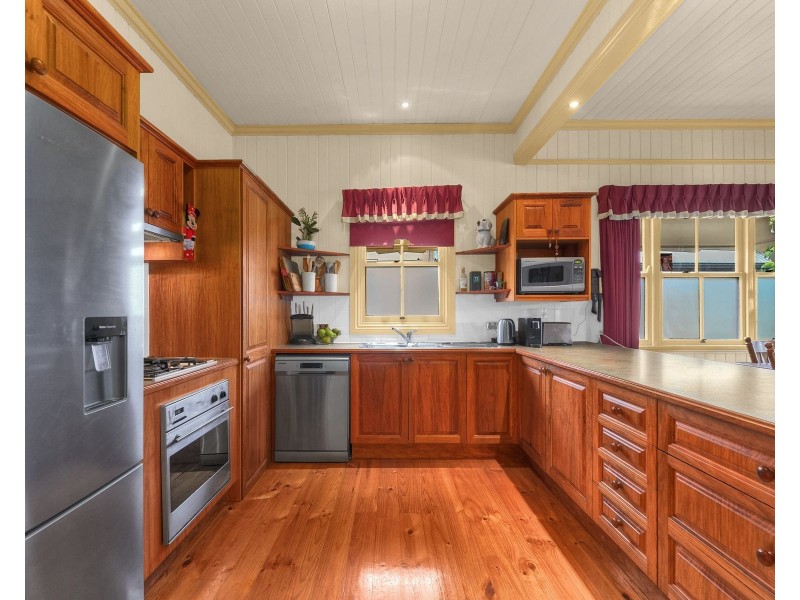 24 Shakespeare Street, Coorparoo QLD 4151