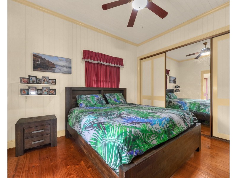 24 Shakespeare Street, Coorparoo QLD 4151
