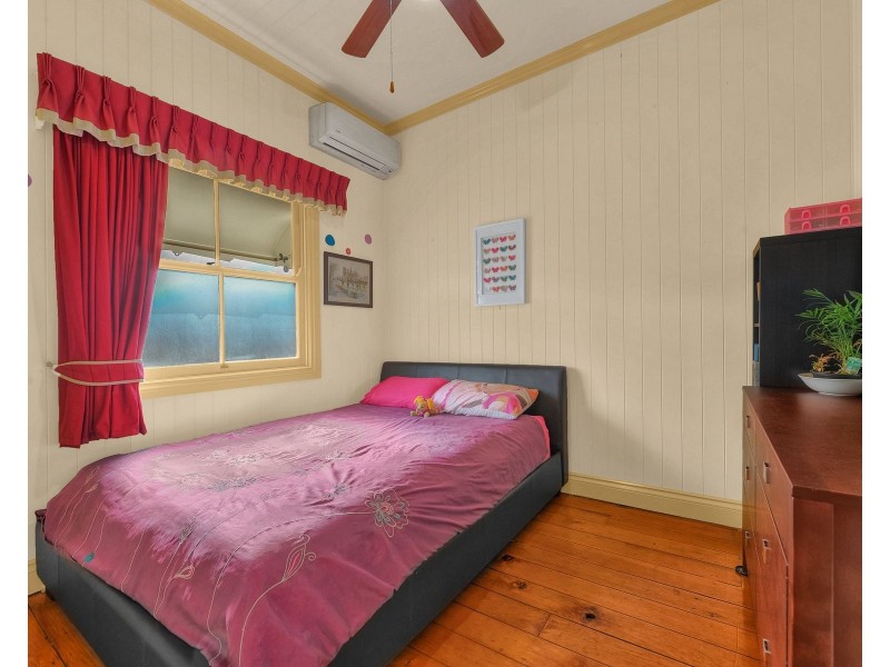 24 Shakespeare Street, Coorparoo QLD 4151