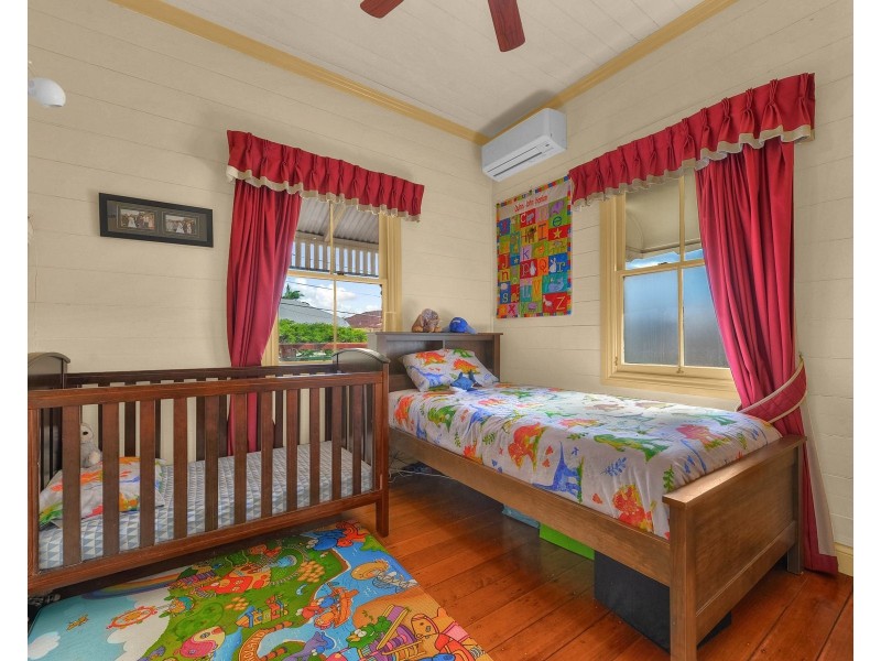 24 Shakespeare Street, Coorparoo QLD 4151