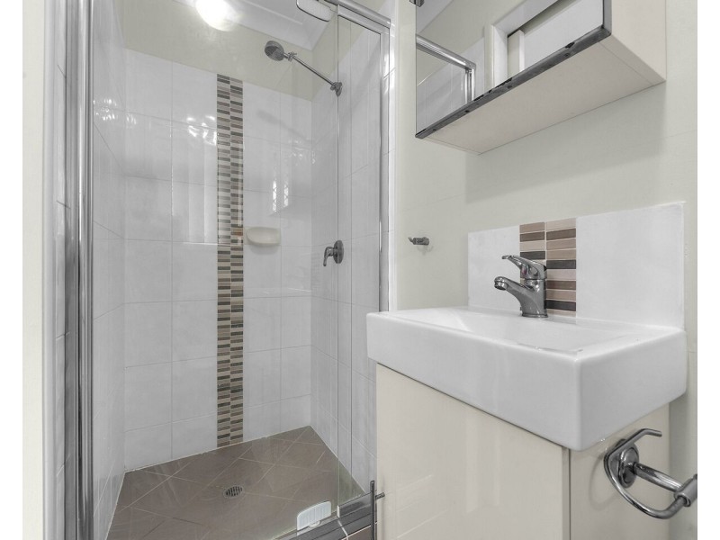 1/31 Mclay Street, Coorparoo QLD 4151