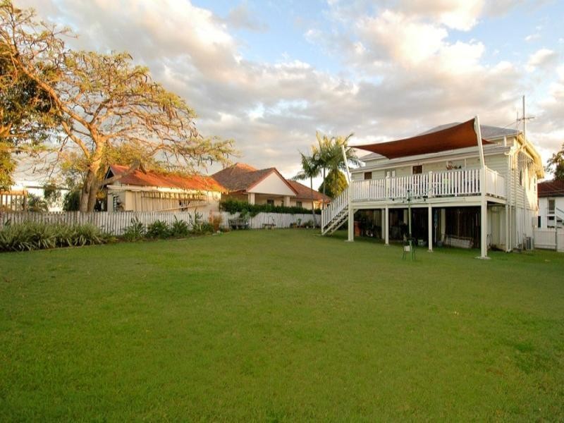 30 Sydney Avenue, Camp Hill QLD 4152