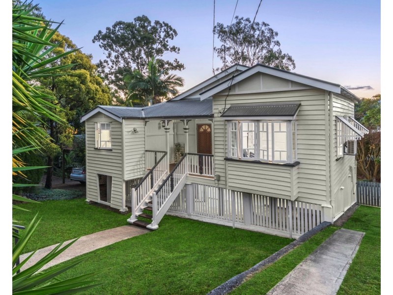 48 Raff Avenue, Holland Park QLD 4121