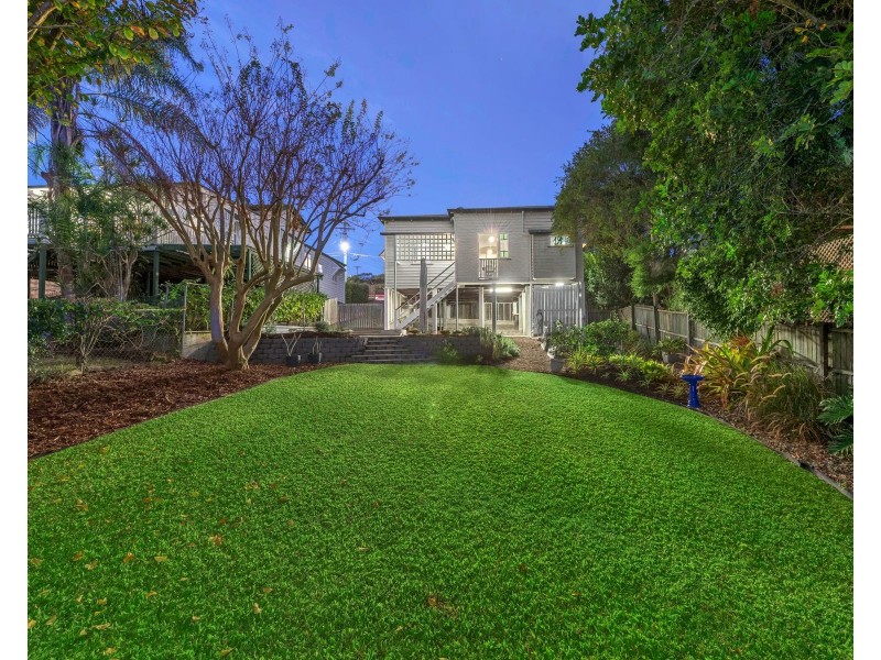 48 Raff Avenue, Holland Park QLD 4121