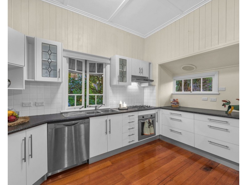 48 Raff Avenue, Holland Park QLD 4121