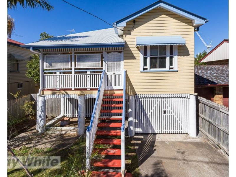 9 Birdwood Street, Coorparoo QLD 4151