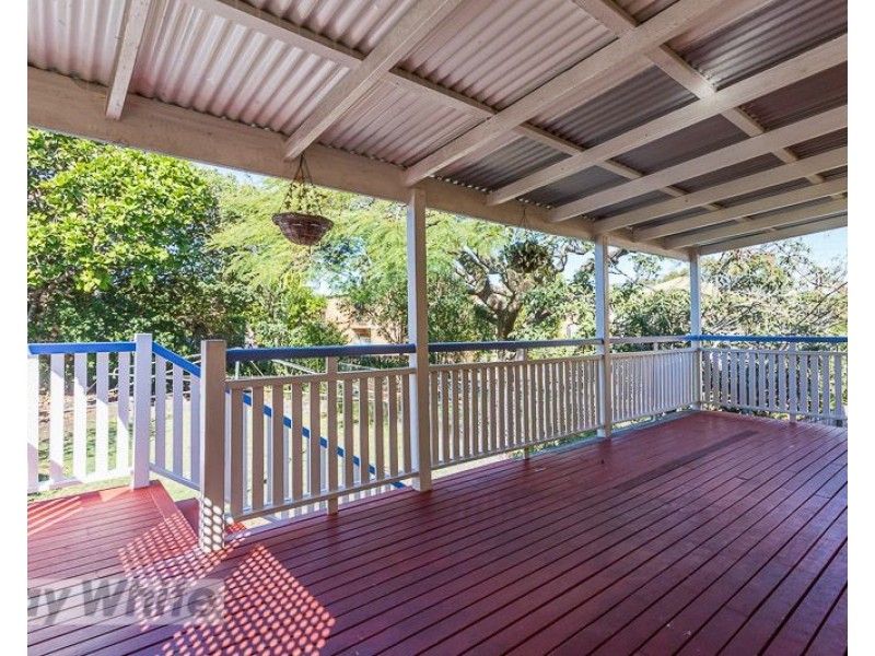 9 Birdwood Street, Coorparoo QLD 4151