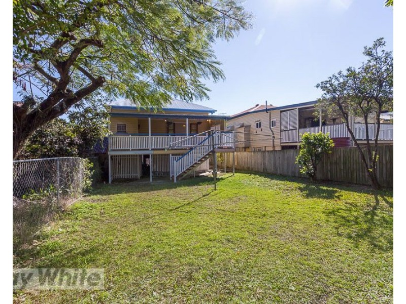 9 Birdwood Street, Coorparoo QLD 4151