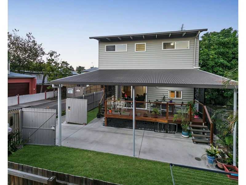 13 Laura Street, Greenslopes QLD 4120