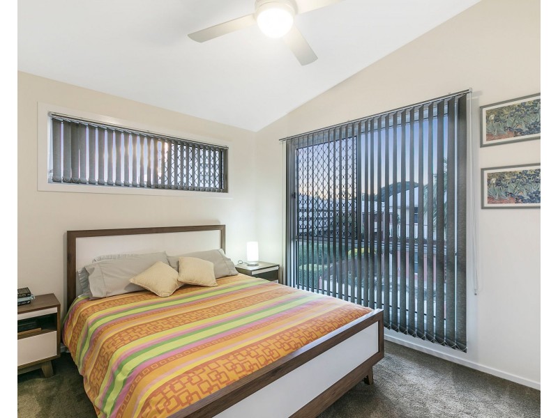 13 Laura Street, Greenslopes QLD 4120