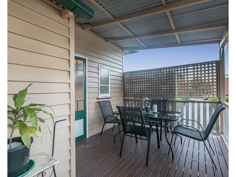 13 Laura Street, Greenslopes QLD 4120