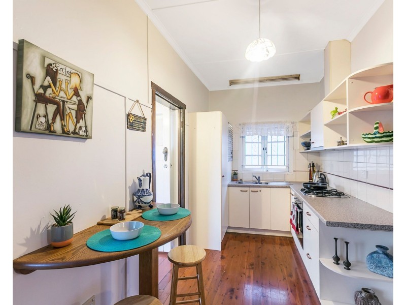 13 Laura Street, Greenslopes QLD 4120