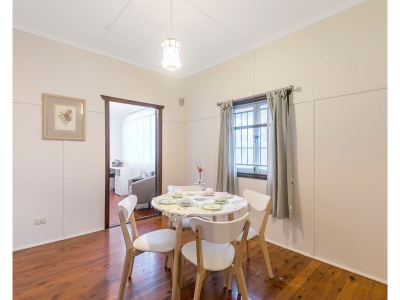 13 Laura Street, Greenslopes QLD 4120