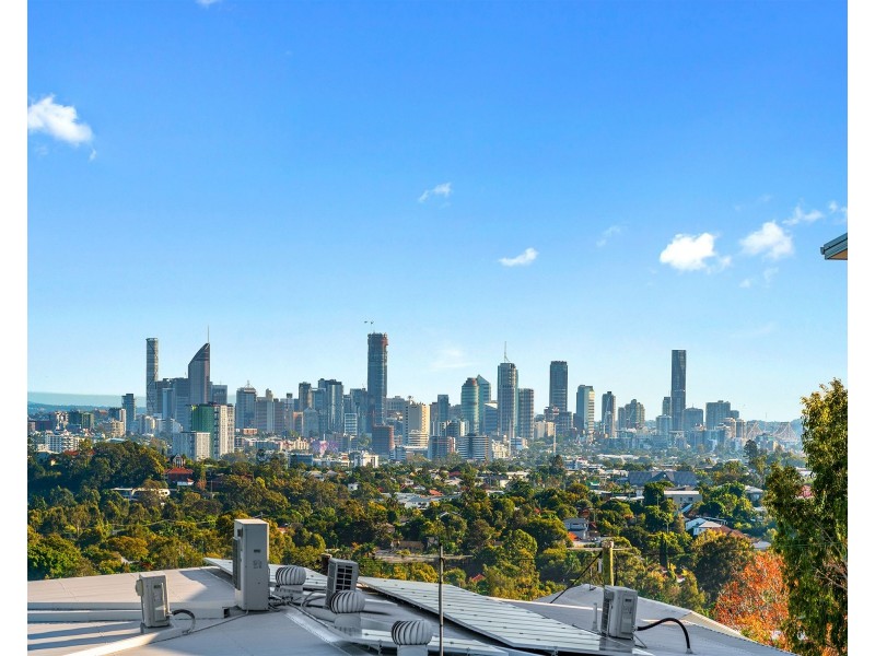 26 Kneale Street, Holland Park West QLD 4121