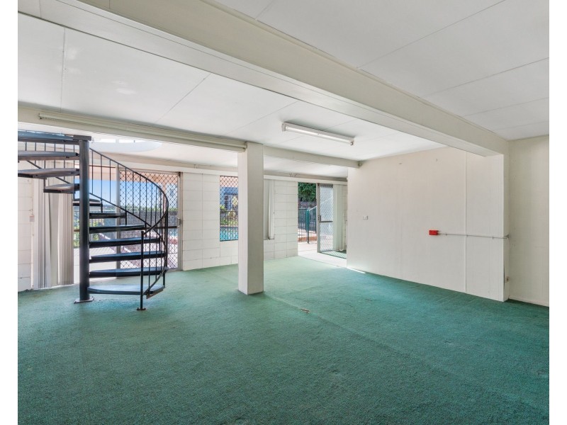 26 Kneale Street, Holland Park West QLD 4121