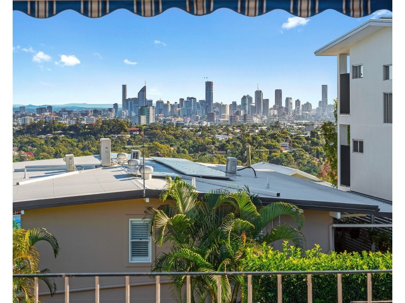 26 Kneale Street, Holland Park West QLD 4121