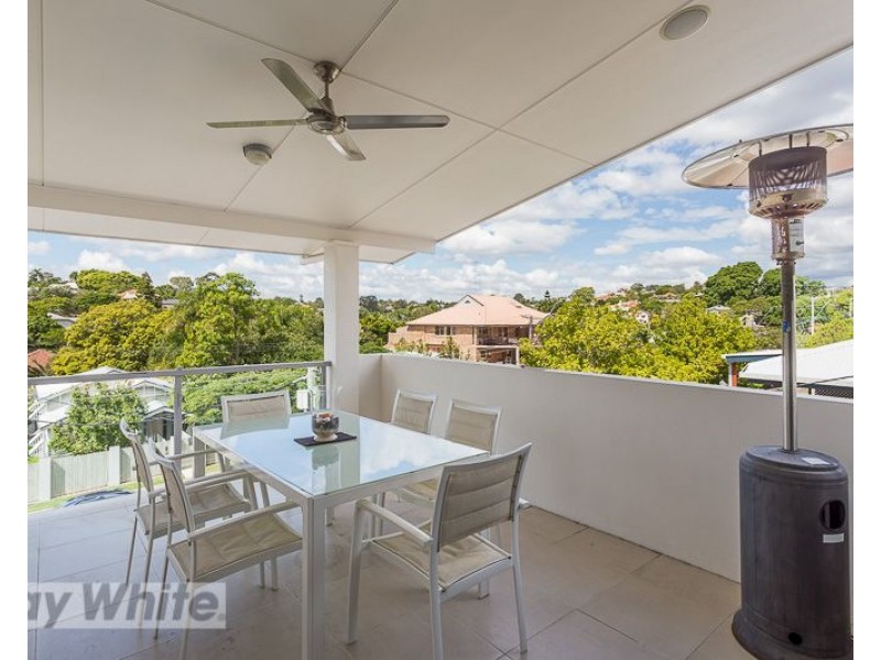 4/64 Pembroke Road, Coorparoo QLD 4151