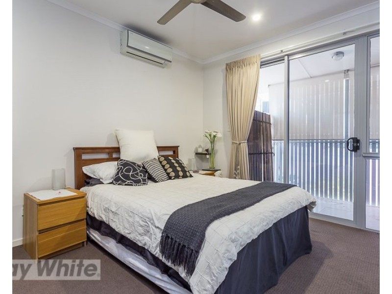 4/64 Pembroke Road, Coorparoo QLD 4151