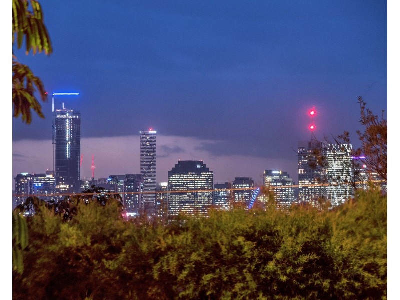 25 Oateson Skyline Drive, Seven Hills QLD 4170