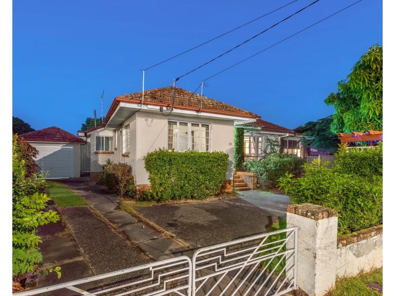 25 Oateson Skyline Drive, Seven Hills QLD 4170