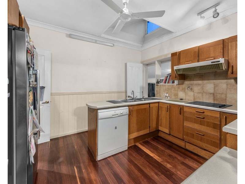 25 Oateson Skyline Drive, Seven Hills QLD 4170