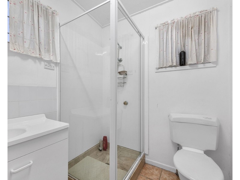 25 Oateson Skyline Drive, Seven Hills QLD 4170