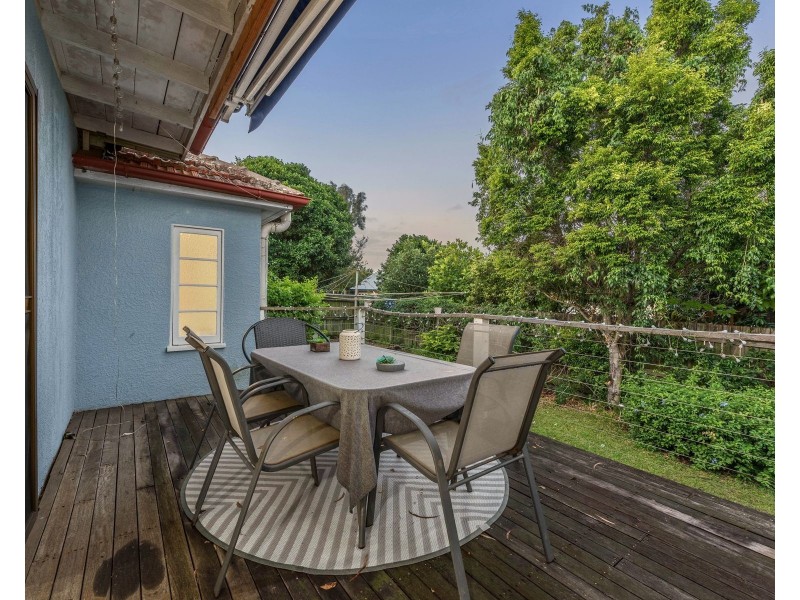 25 Oateson Skyline Drive, Seven Hills QLD 4170