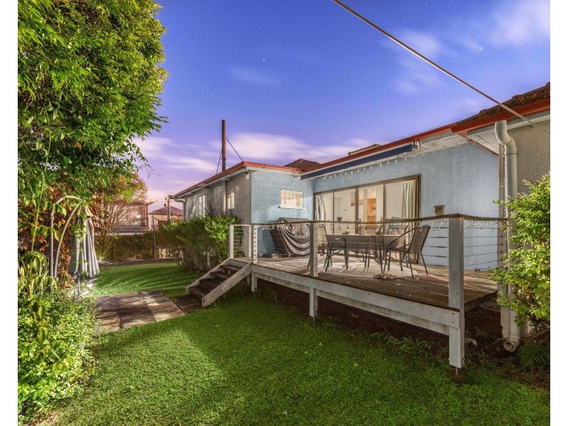 25 Oateson Skyline Drive, Seven Hills QLD 4170