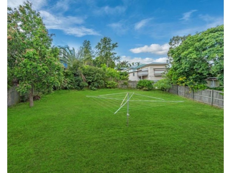 120 Norman Avenue, Norman Park QLD 4170