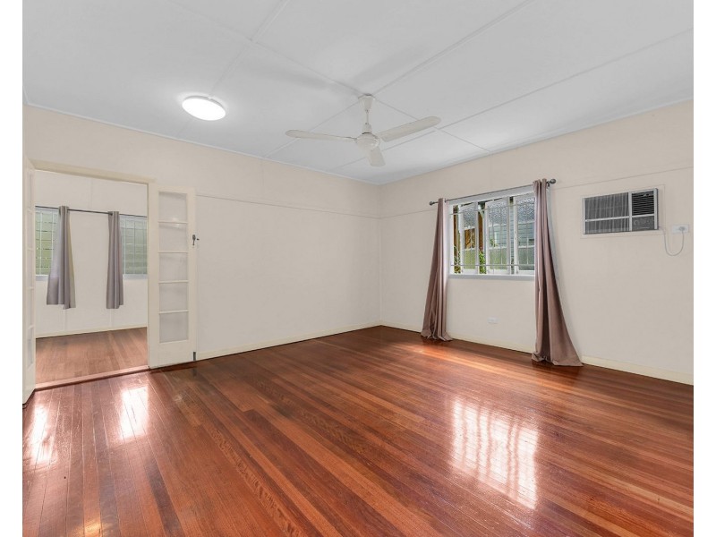 46 Pampling Street, Camp Hill QLD 4152