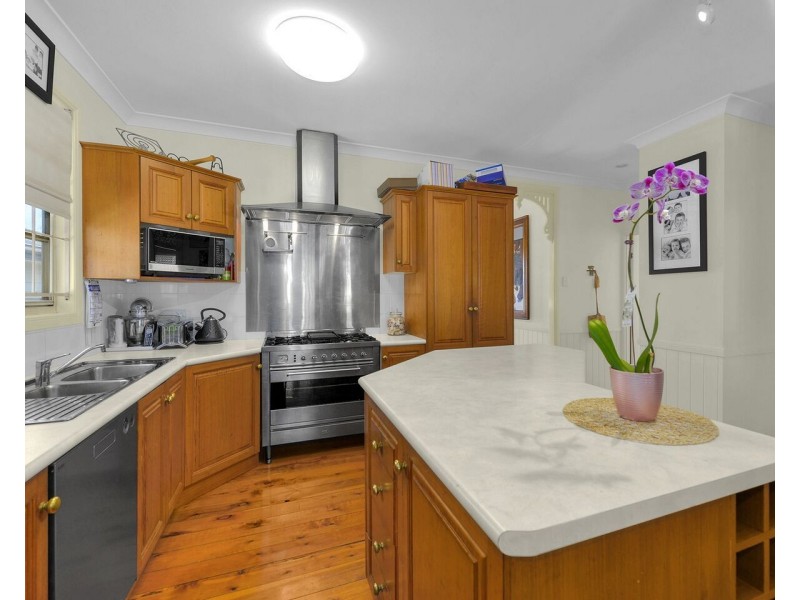 63 Stephen Street, Camp Hill QLD 4152