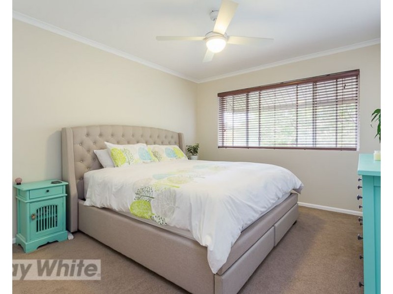 3/8 Robinson Street, Coorparoo QLD 4151