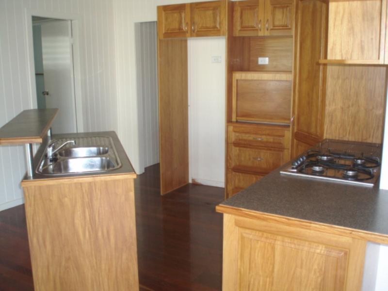 11 Howard Street, Coorparoo QLD 4151